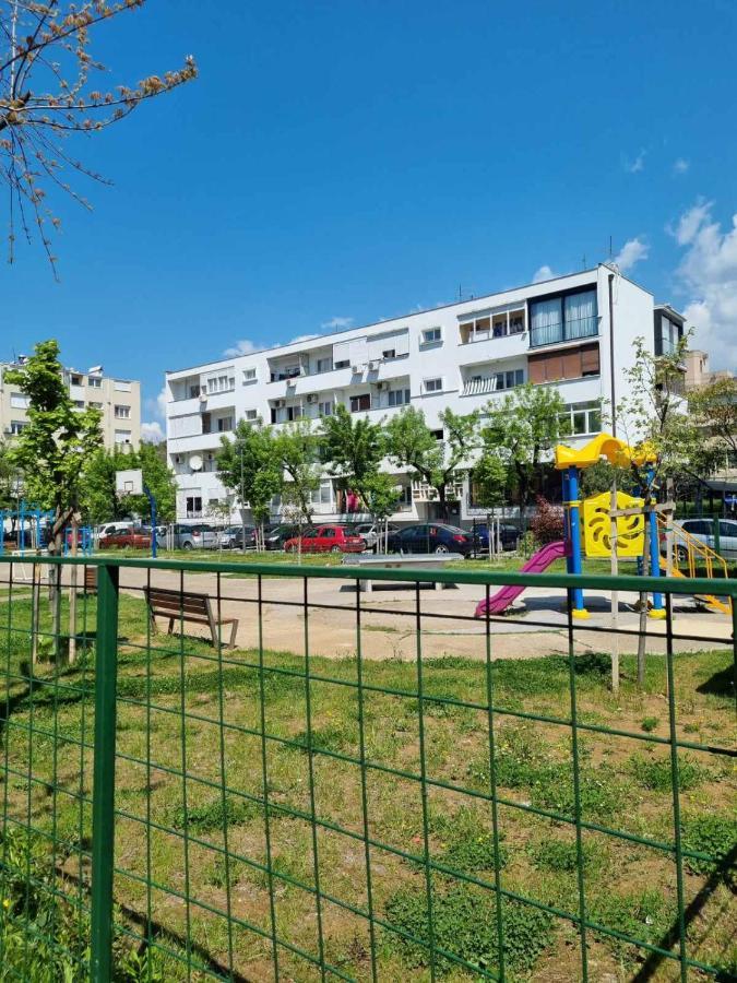 Atelje Appartement Podgorica Buitenkant foto